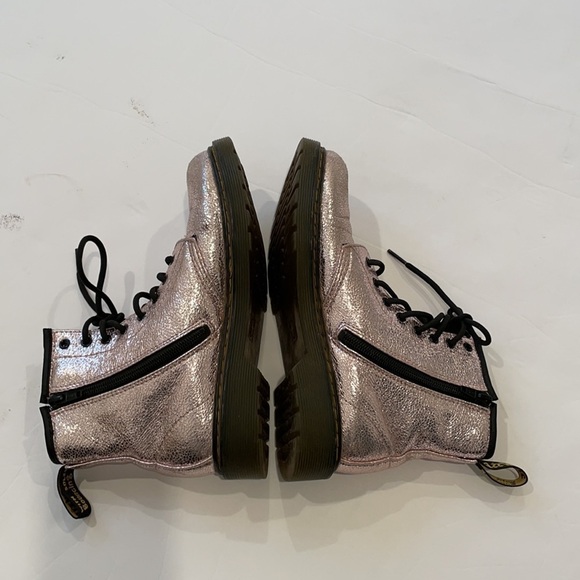 Dr. Martens 1460J shiny rose pink pascal 8eye leather boots 5 - Picture 5 of 9